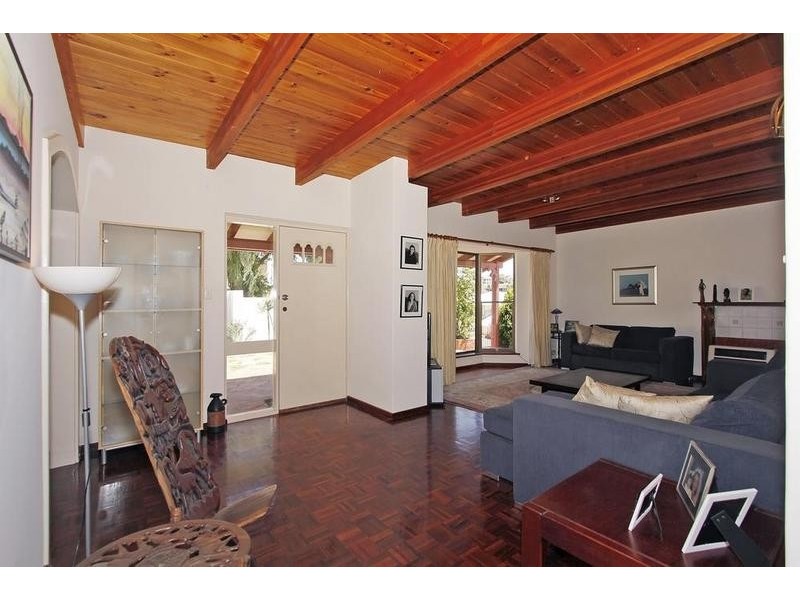 9 Crewe Street, Bicton WA 6157