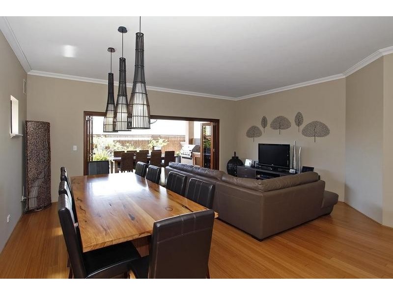 24B Windfield Road, Melville WA 6156