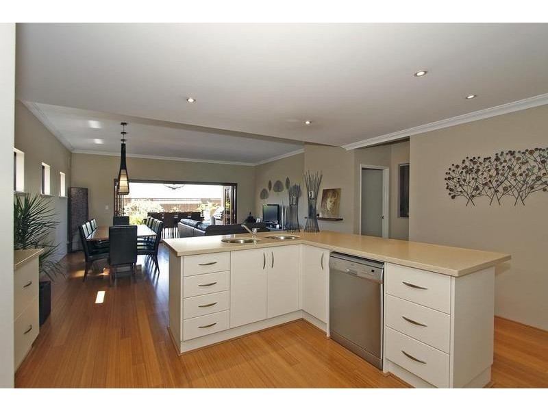 24B Windfield Road, Melville WA 6156