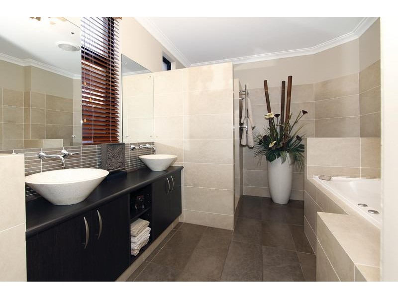 24B Windfield Road, Melville WA 6156