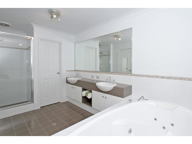 28 Peterborough Circle, North Lake WA 6163