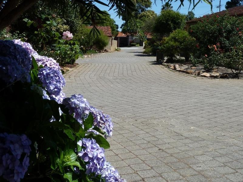 7/5 Kitchener Road, Melville WA 6156