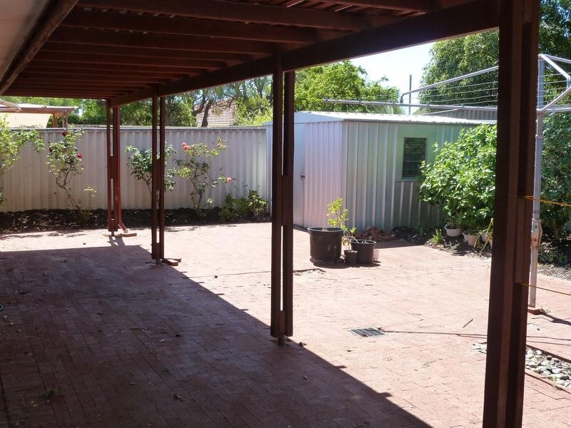 7/5 Kitchener Road, Melville WA 6156