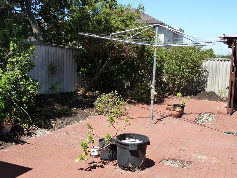 7/5 Kitchener Road, Melville WA 6156