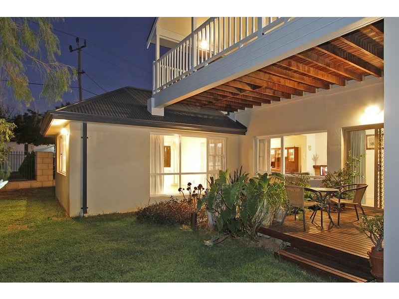 5 Potts Street, Melville WA 6156