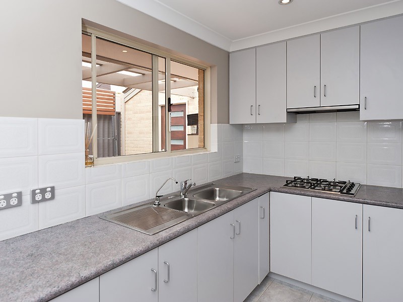 2/46 Waddell Road, Bicton WA 6157