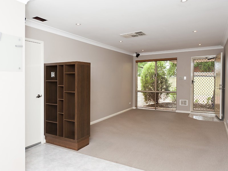 2/46 Waddell Road, Bicton WA 6157