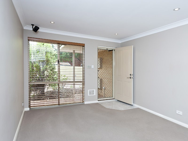 2/46 Waddell Road, Bicton WA 6157