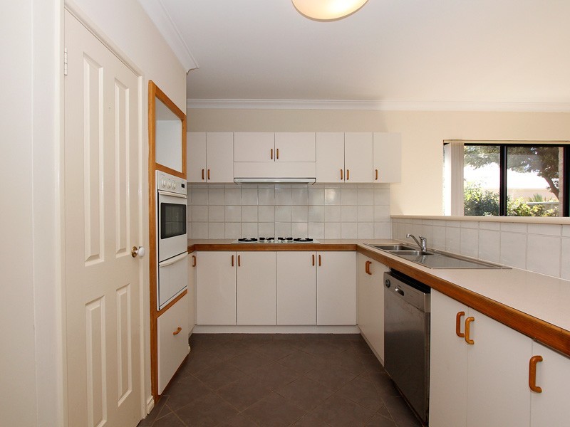 3/12 Lentona Road, Attadale WA 6156