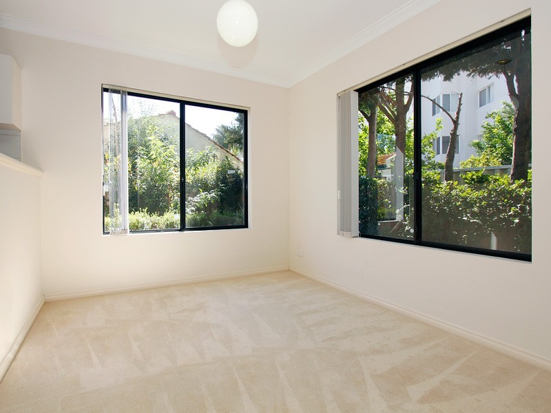 3/12 Lentona Road, Attadale WA 6156