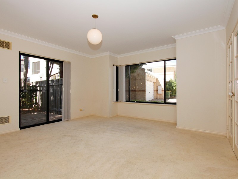 3/12 Lentona Road, Attadale WA 6156