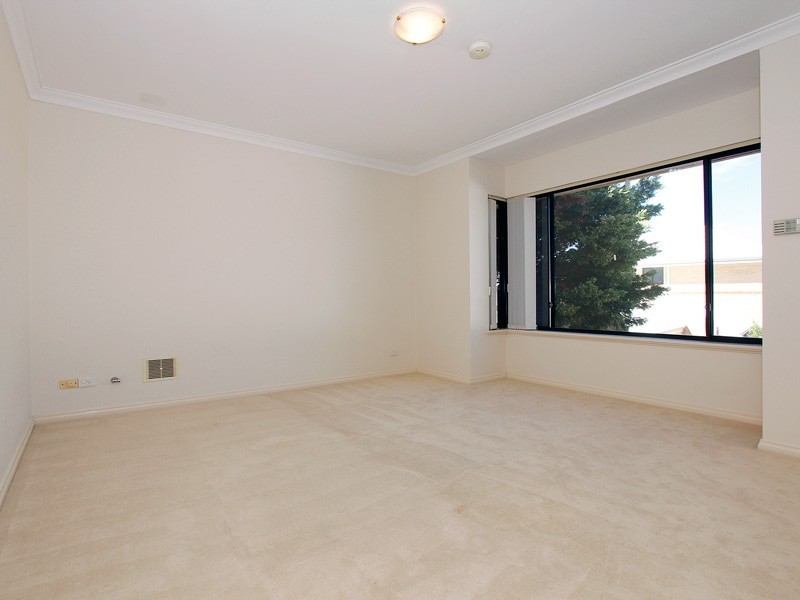 3/12 Lentona Road, Attadale WA 6156