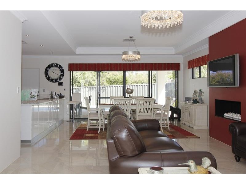 81B Murray Road, Bicton WA 6157