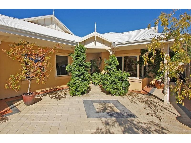 34A Pembroke Street, Bicton WA 6157