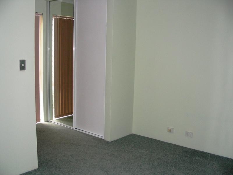 16/4 Waterway Court, Churchlands WA 6018