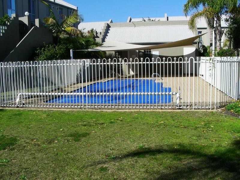 16/4 Waterway Court, Churchlands WA 6018