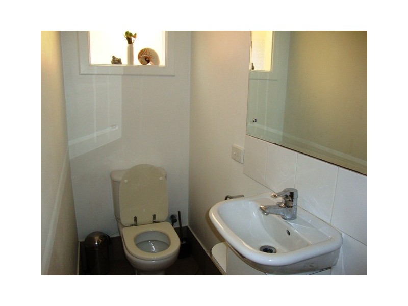 4/10 King William Street, South Fremantle WA 6162