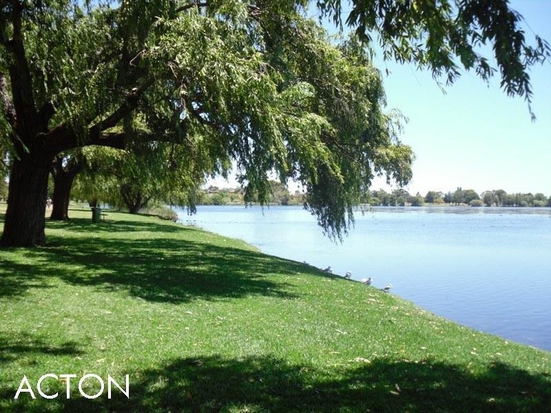 8/3 Rosslyn Street, West Leederville WA 6007