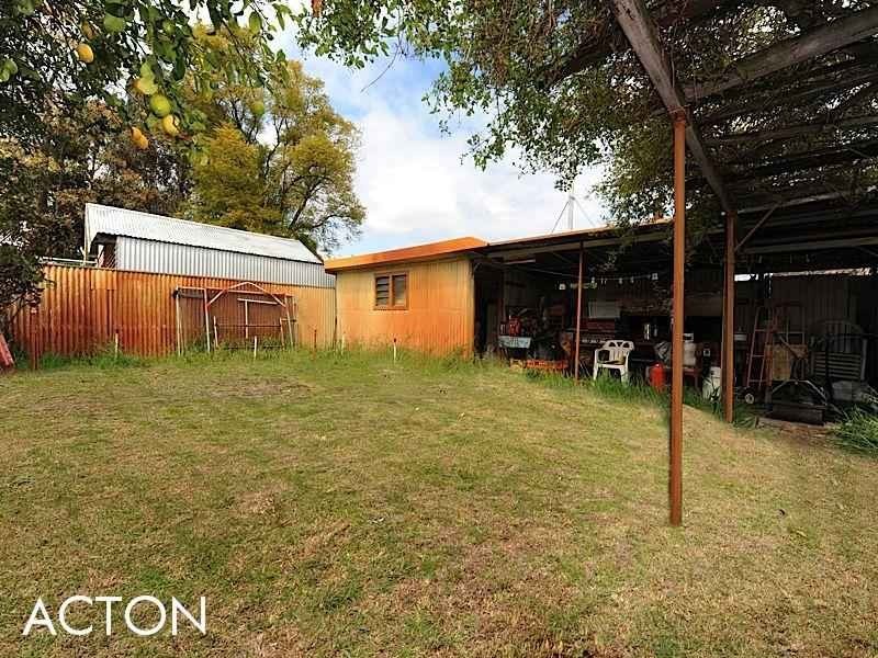 189 Seventh Avenue, Inglewood WA 6052