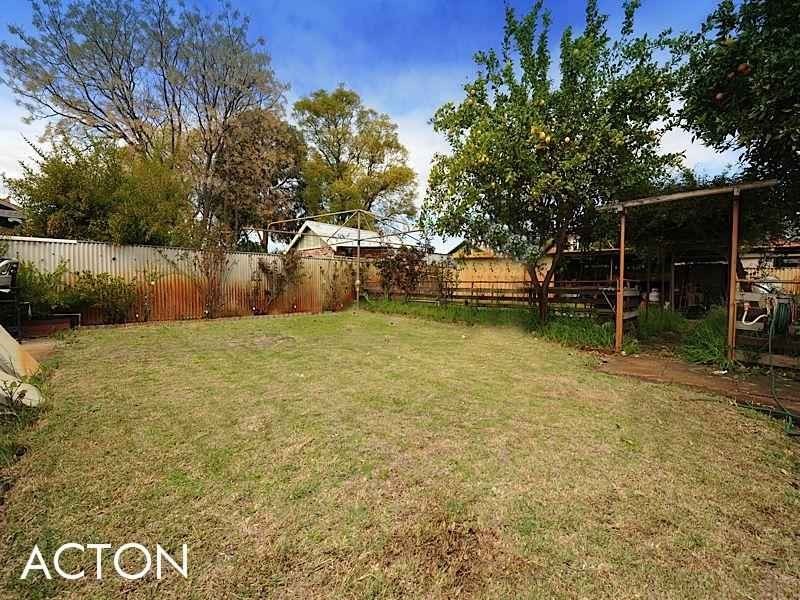 189 Seventh Avenue, Inglewood WA 6052