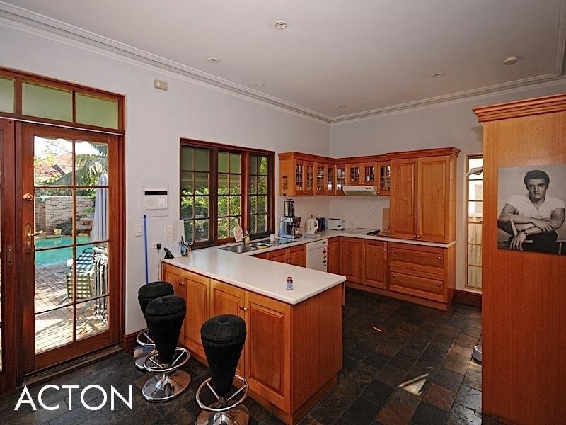 129 Gregory Street, Wembley WA 6014