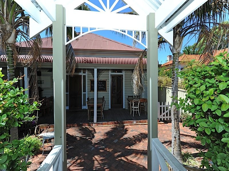 1/30 Loch Street, Nedlands WA 6009