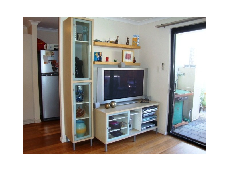 2/9 Kingston Avenue, West Perth WA 6005