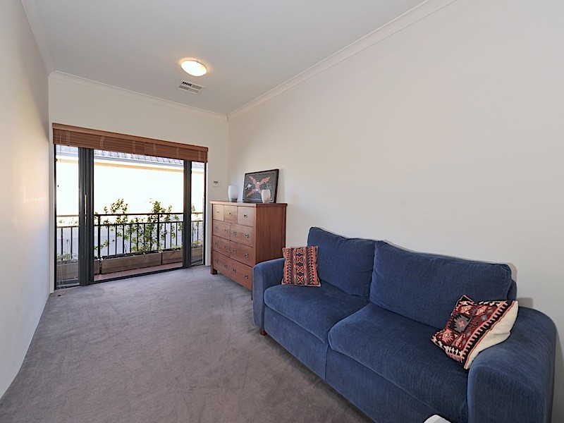 18/10 Kimberley Street, West Leederville WA 6007