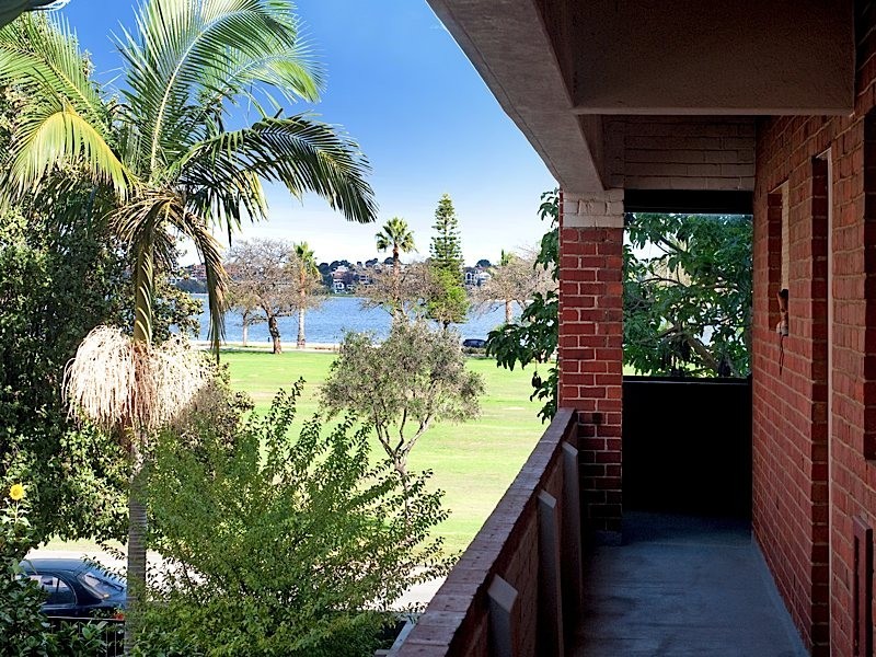 15/126 Terrace Road, Perth WA 6000