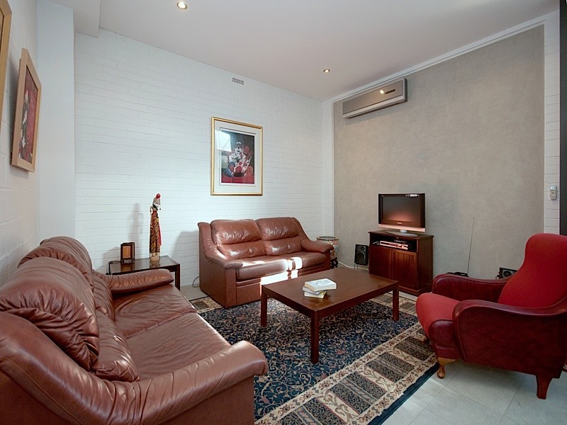 2/63 Heytesbury Road, Subiaco WA 6008