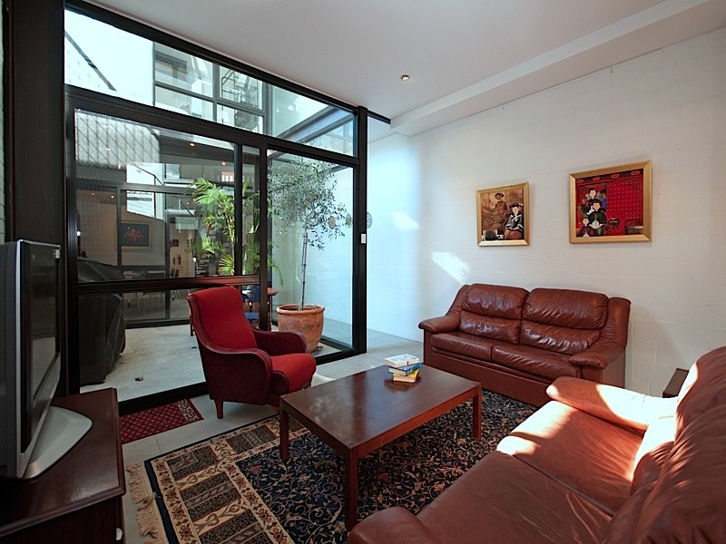 2/63 Heytesbury Road, Subiaco WA 6008