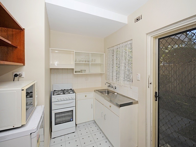2/290 Stirling Street, Perth WA 6000