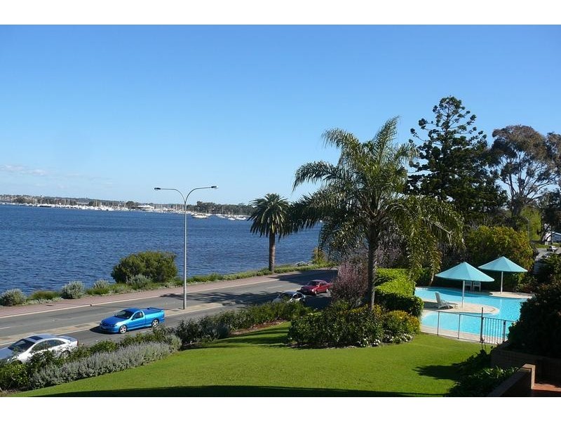 51/1 Wingfield Avenue, Crawley WA 6009