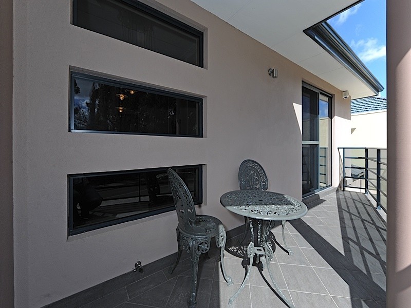 107 Peninsula Road, Maylands WA 6051