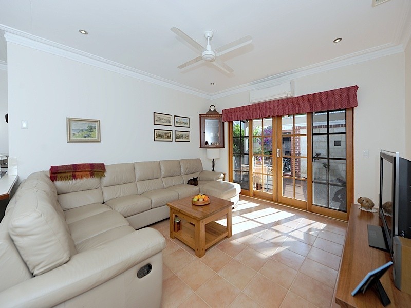 11A St Leonards Avenue, West Leederville WA 6007
