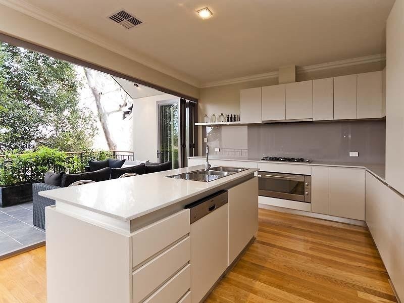 2/15 Caddy Avenue, West Leederville WA 6007