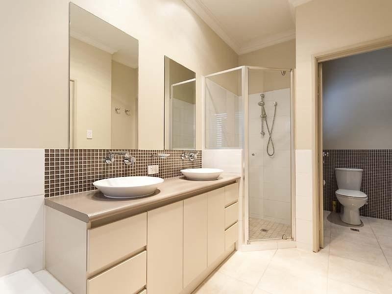 2/15 Caddy Avenue, West Leederville WA 6007