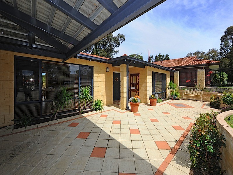 15 Stevens Street, Daglish WA 6008