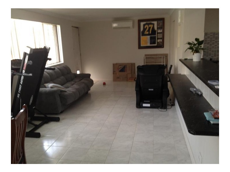 8 Ypres Road, Camillo WA 6111