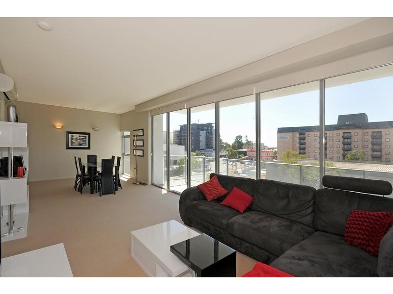 14/151 Adelaide Terrace, East Perth WA 6004