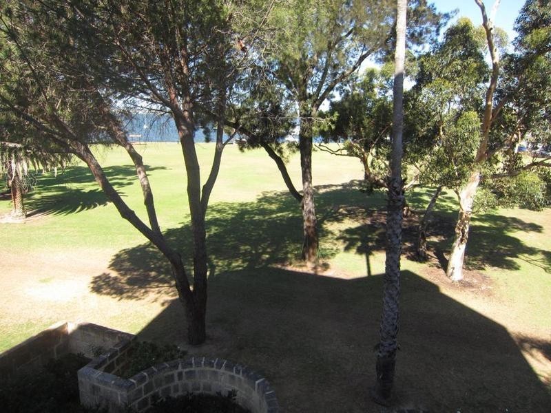 3/166 Broadway, Crawley WA 6009