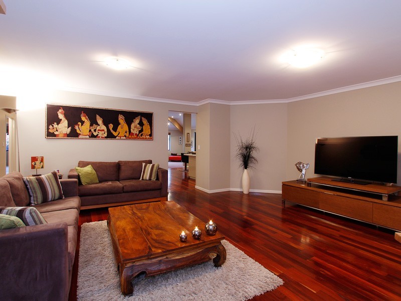 61 Boynton Gardens, Iluka WA 6028