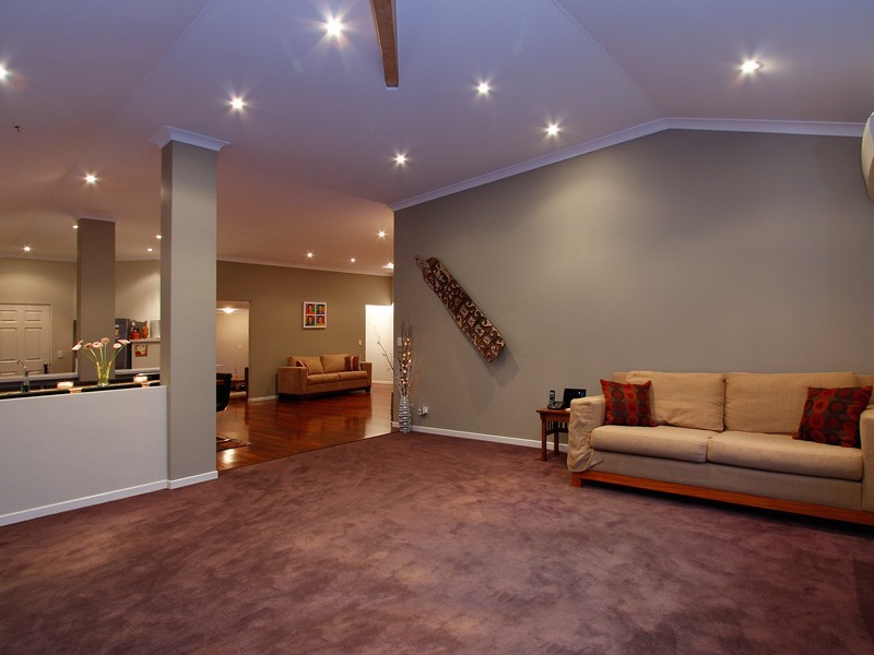 61 Boynton Gardens, Iluka WA 6028