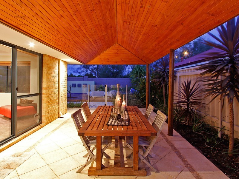 61 Boynton Gardens, Iluka WA 6028