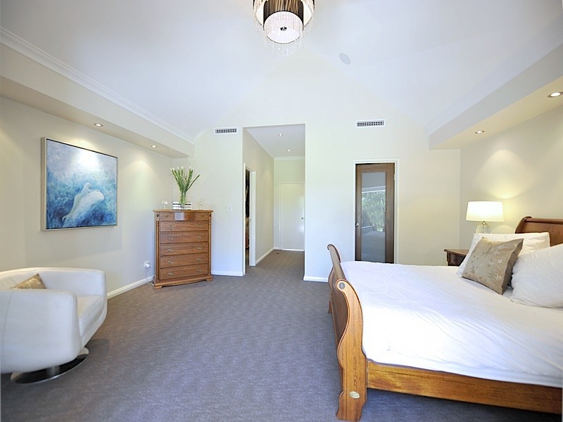 77 Lansdowne Lane, Jolimont WA 6014
