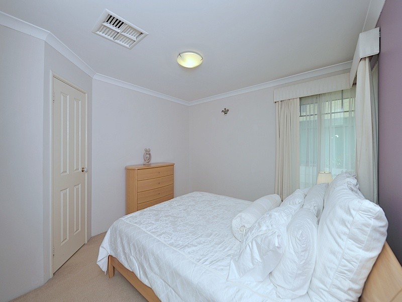 2/6 Quin Place, Innaloo WA 6018