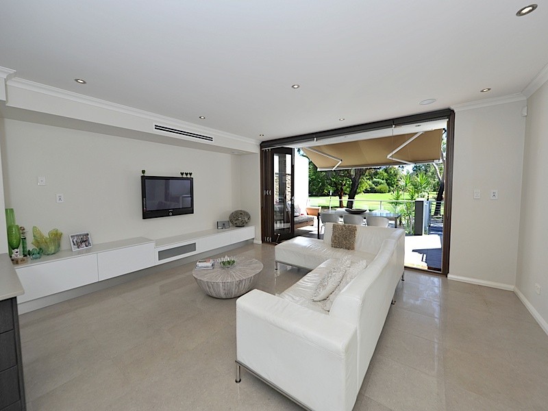 77 Lansdowne Lane, Subiaco WA 6008