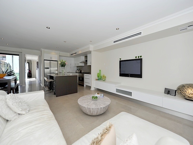 77 Lansdowne Lane, Subiaco WA 6008