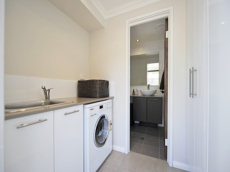 77 Lansdowne Lane, Subiaco WA 6008