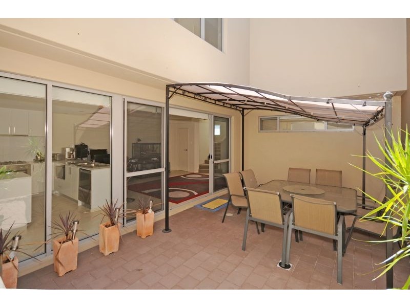 9/183 Marmion Street, Fremantle WA 6160
